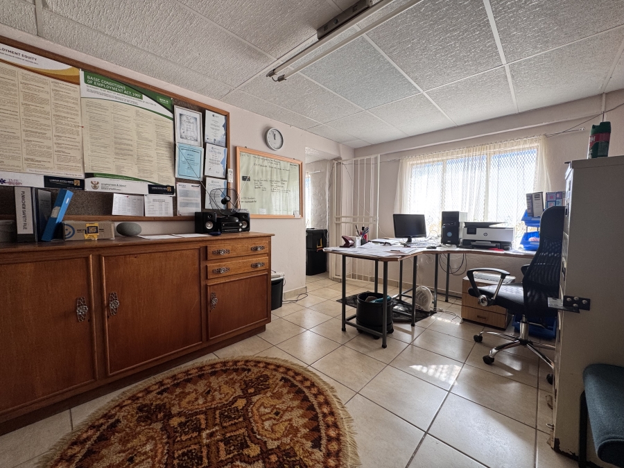 8 Bedroom Property for Sale in Meiringspark North West